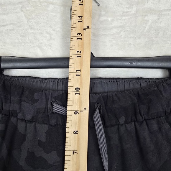 Lululemon On The Fly Pant *28" Incognito Camo Multi Grey / Coal Size‎ 2 $98 - Picture 11 of 13